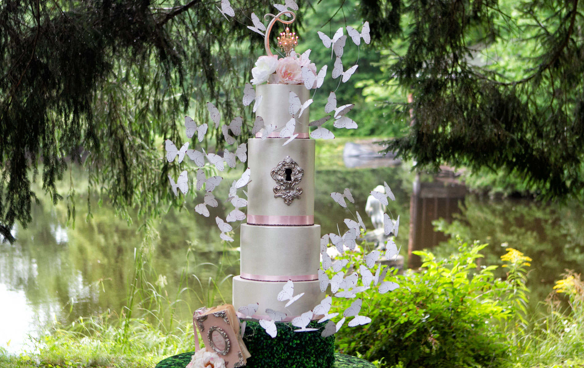 creative wedding cakes