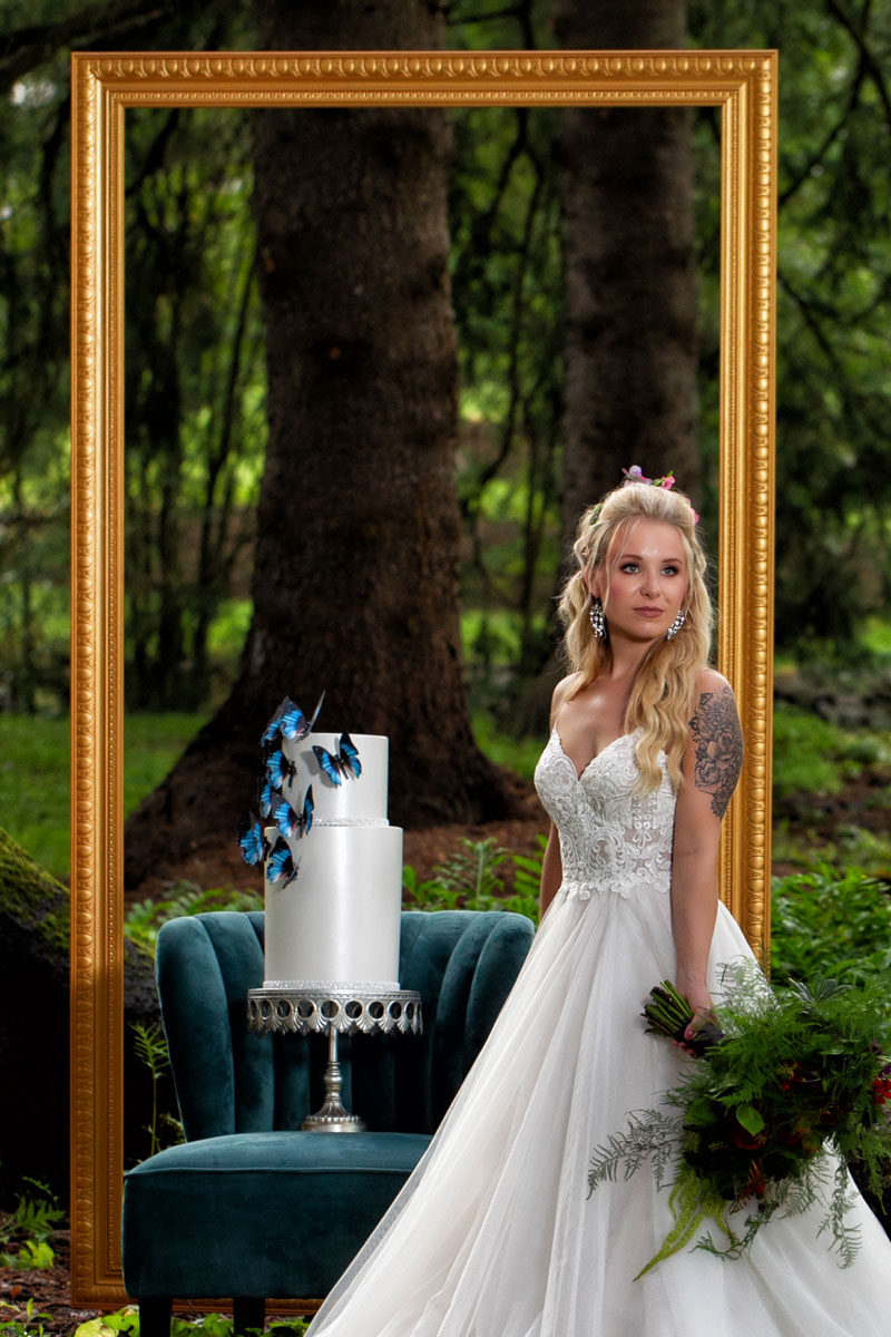 Artistic wedding cake design