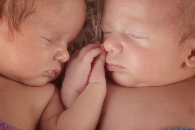 buffalo-newborn-photography-newborn-twins3.jpg