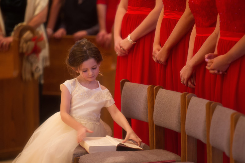 buffalo-weddings-candid-photo-church.jpg