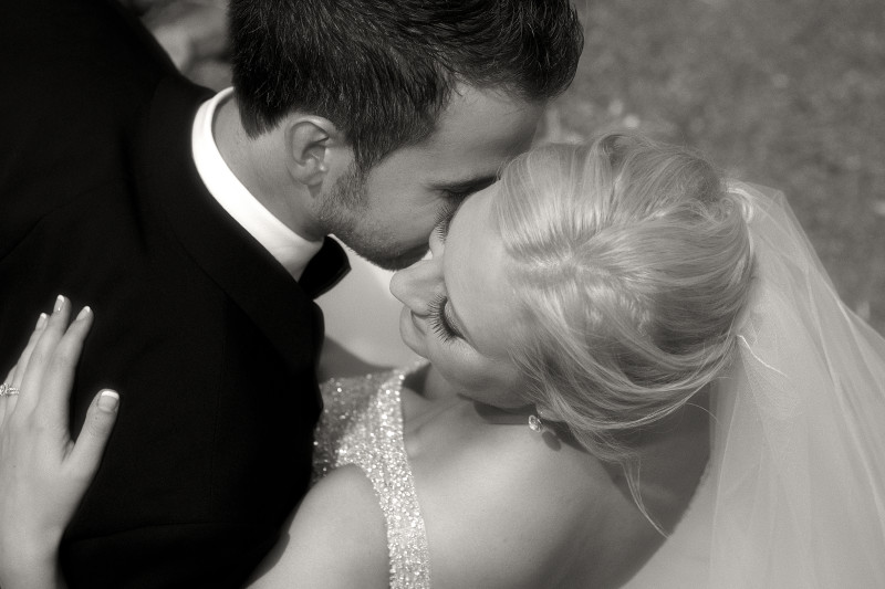 Buffalo wedding photography love bride and groom