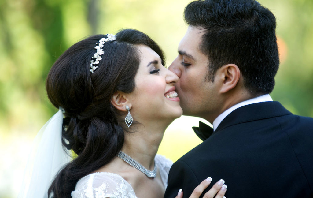 intimate-wedding-photo2